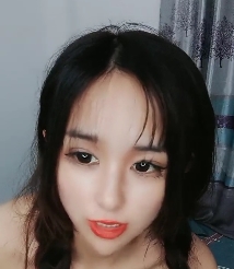 双辫子萌妹子男友嘴艺后推车互动超大眼睛百度盘