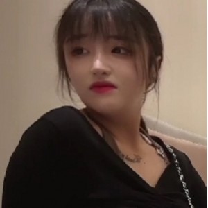 约会·丰腴妻子·皮肤白里透红·水花欲流