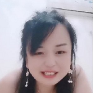 转载搬运轻熟女儿子的羞羞事：销魂口微型坦