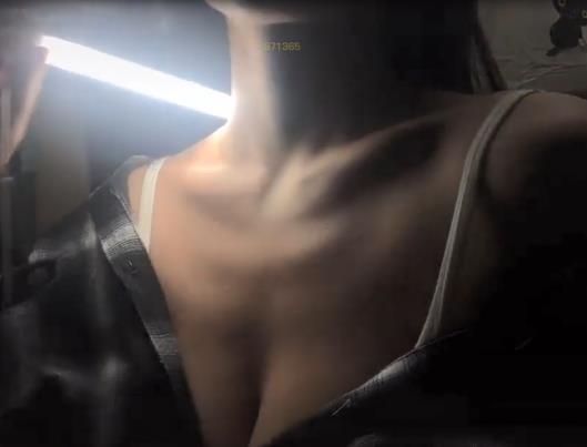 抖音火爆！21分钟合集：光剑变身视频273M，抖音号网红神奇剑变身超级明星紫晶