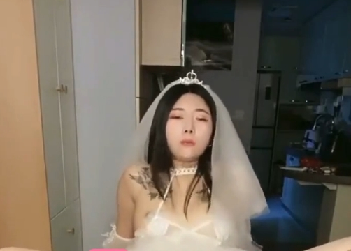 火辣少女白嫖精品：激烈的情景，百度盘大声惨叫