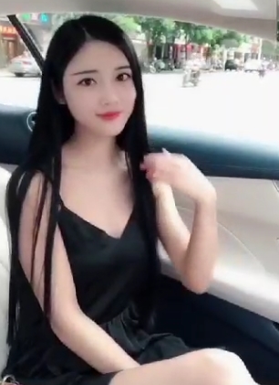 女神Alice的痴迷视频：可爱颜值、柔软身材、性感声音，令人欲罢不能！