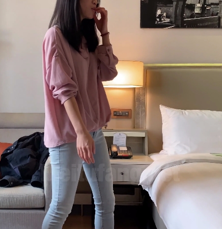 24岁护士妻子被大佬搭讪，比老公的棒子大！体验{{关键词20}}的力量