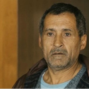 《大型0元购bao luan：穷人洗劫富人，刘若英科幻片直击人性的黑暗》