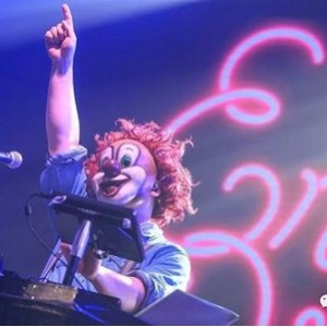 《约瑟芬的冒险：另一片天空TheSkyIsEverywhere(2022)》