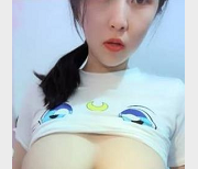 气质奶妈挤奶祥和直播，放松你的心情