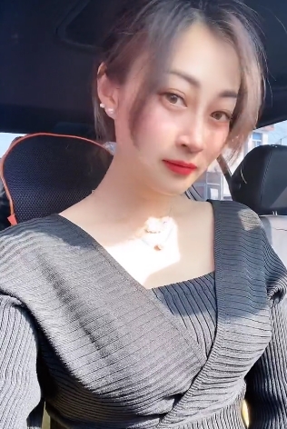 尹美美哒快手女神最新作品：美貌与韵味的完美融合，3000/6000软妹币购买定制1.43G精美视频