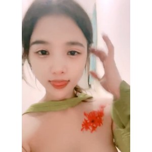 安娜的“牛奶之旅”：重口sao女用扩阴器扩逼灌牛奶，1V+12P+1.47GB，百度盘可看