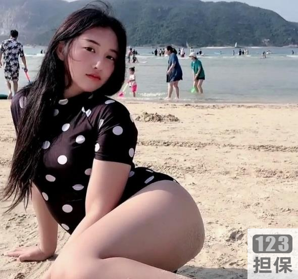 快手上这个清纯女神,居然能做出这系列定制视频?