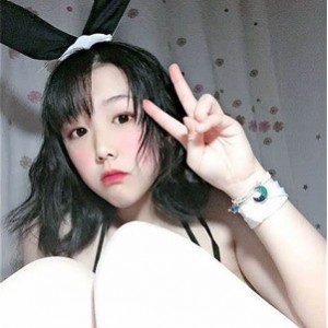 颜值这么高的美女网红,居然在奶酪里做陷阱?