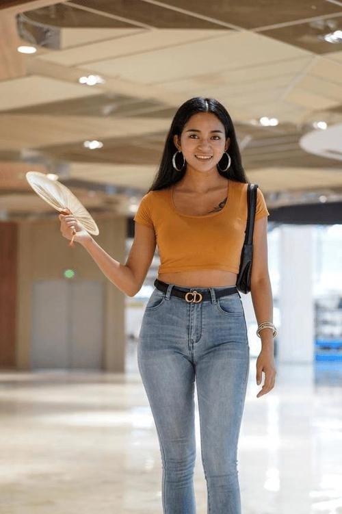 好身材小姐姐的好看视频,好有味道啊