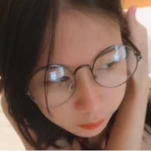 [自行打包] 【精品泄密】悶騷眼鏡清純妹子日常互动誘惑私拍福利 清... [1v+691m][百度盘]