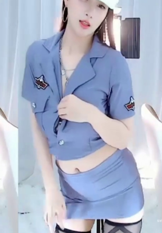 虎牙主播邱士楷推出的蛋宝宝定制展示，8V和1G精彩呈现，共34集视频收藏