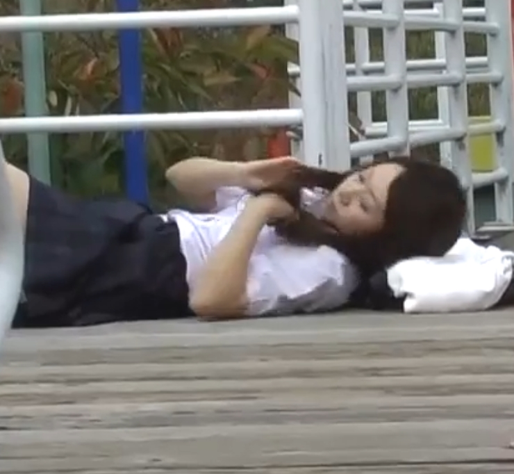 惊喜合集日本街头偷窺/掀裙/袭球/强脱球罩裤裤/恶作剧44部，总37.9G！百度盘下载，尽在此处！