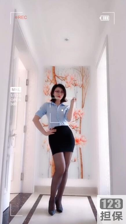 快手网红锦缎儿芝芝合集：身材高挑的30岁女神震撼登场，两段神秘视频揭秘真容！