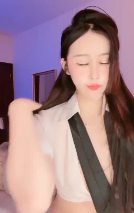 半糖奶油草莓合集视频：1币免费，60v+38g，百度盘资源分享