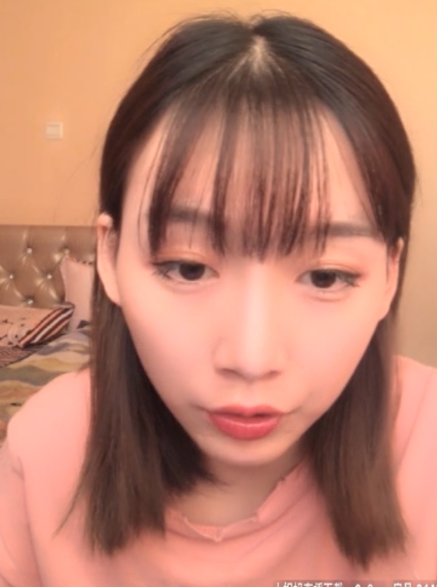 ```markdown#害羞的美少女主播椒妹求守护合集(75v/33G)在这个合集中，我们将聚焦于一位名叫椒妹的美少女主播。椒妹以她害羞的个性和独特的魅力吸引了大量粉丝的关注。现在大家叫我牛夫人后已经稳保一线女演员地位，展现出了她在娱乐圈中的不凡成就。椒妹的外貌令人难以忘怀，她拥有一双明亮的眼睛和迷人的微笑。她的视频内容充满了活力和真诚，吸引了大批观众的喜爱。这个合集包含了75个视频，总共占用33