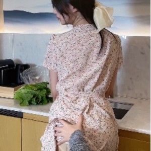 抖娘利世：小保姆与老头141P1V视频，1.59GB百度盘搬运