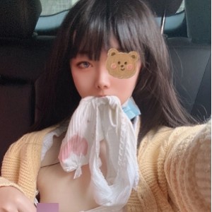 “精彩人气女主视频合集：76v,26三人游，1.06G百度盘下载”