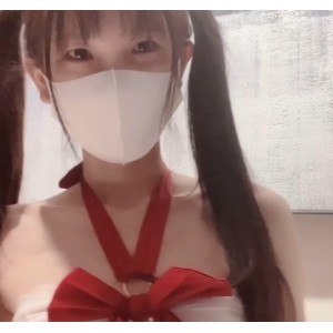 油光白丝吊带粉情人，1V+650M体验天花板乐趣百度盘