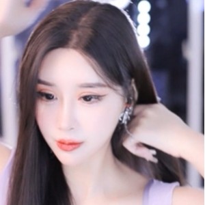 小恩雅热舞定制剧情：102.7g视频合集