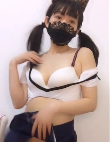 花房姑娘有尺度自娱自乐秀9V2.45g