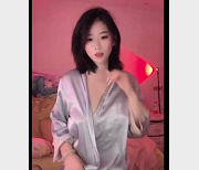 半糖琪琪：精简跳舞视频打包，大哥出手必跳，车灯般闪亮观看