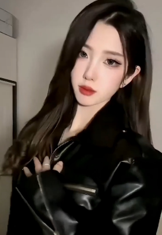 摄影大师luka私拍福利视频5.5g，百度ED2K收藏量达53