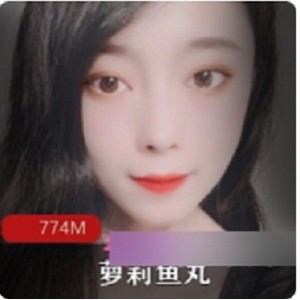 粉嫩妹子学生水手服丝袜玩具自娱自乐高速喷枪774M资源