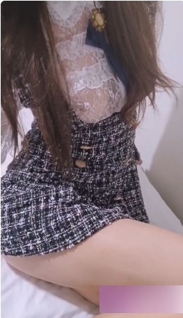 初瑞雪的颜值反差比视频片段引发男粉的喜爱