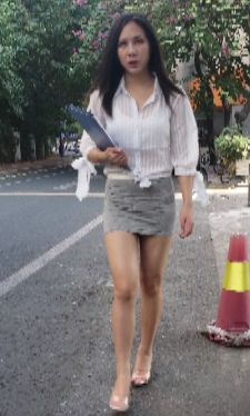 视频超短包臀裙高跟胖臀美女