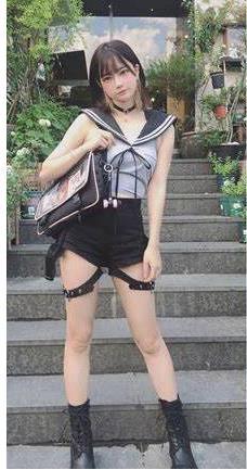 快手百万粉丝主播球球扫福私拍展示