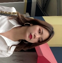 白色连衣裙美女视频