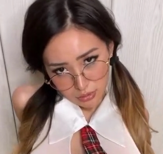 RaeLilBlack的熟女网红合集（1v5.69g）百度云