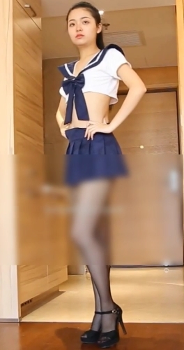 艺校舞蹈嫩妹私拍宾馆人体苒悦悦转载搬运百度盘