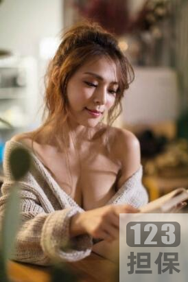 8万元定制G奶熊熊卓毓彤艺名男友绿帽二道贩子软妹币颜值光晕高反差影像作品