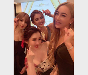 小妲己：关爱星星的美少女网红，为你带来抖音福利、游戏互动与疫情尺度视频。