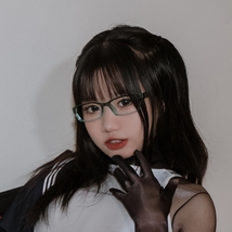 精选柒柒双马尾连体黑丝泳衣