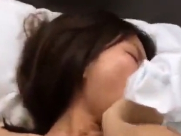 美眉振动棒激活神秘地带抽搐，拳头般抽动，百度云下载