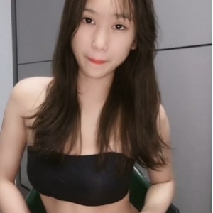 百度盘上的小美女，爱笑的她，把温暖的心情传递给你！