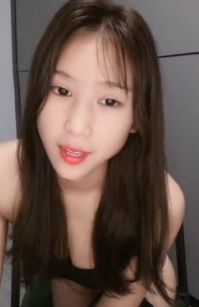 百度盘上的小美女，爱笑的她，把温暖的心情传递给你！