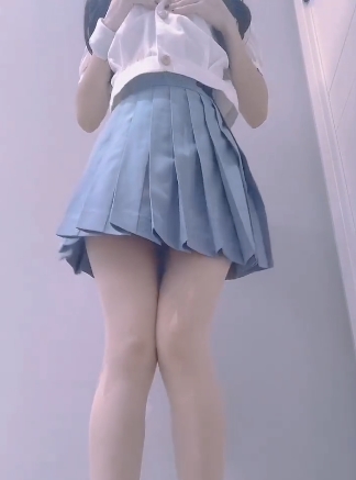 cuteli放火者的良心之旅：福利姬cuteli的精彩瞬间，美艳动人的女神，欲望无可抗拒。