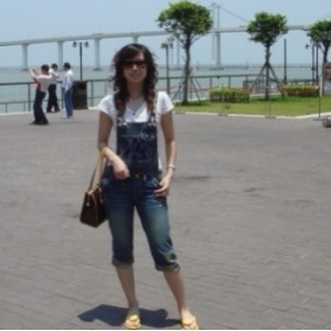 开放妻子安妮养成记：性感可爱的女孩，探索新的互动技巧