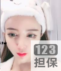 安慕希baby：童话般的美丽首秀，让网友惊叹不已