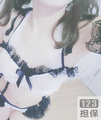 柠檬喵酱社保姬第一视角：3套17V97P-427M让你见识真实的社保服务体验