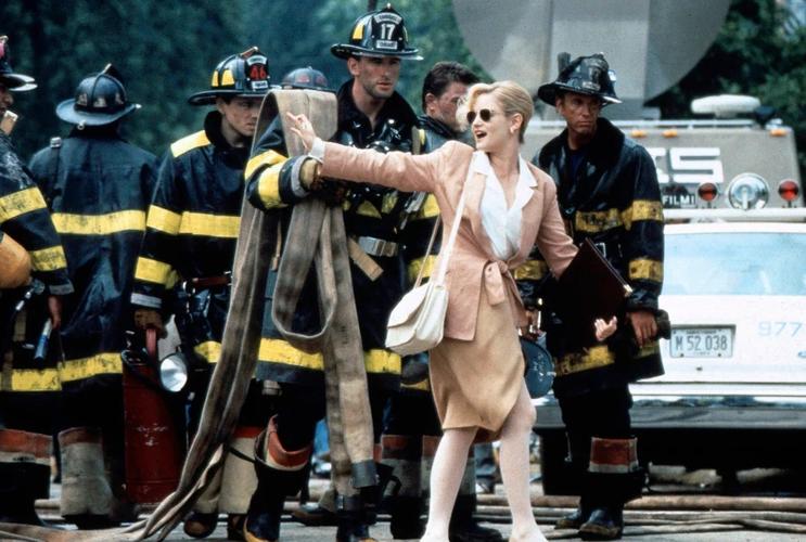 《烈火重案4K蓝光3版》：超高清画质，让你深入体验真实感！