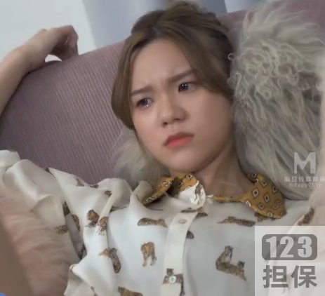 《凌辱凡尔赛少女：装逼、口吻、炫耀的欲望解决之旅》