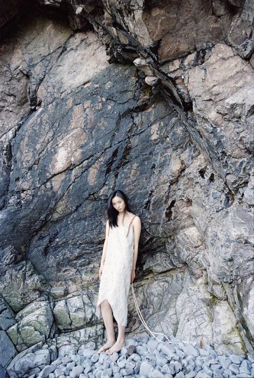 《2021年12月24日：寂静之海.第一季（韩国）4K中字H265》——宋智安导演的太空冒险之旅