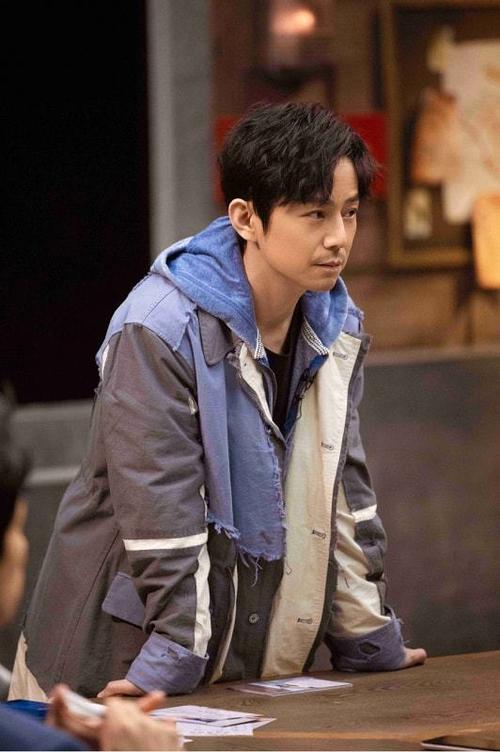 《2022年热播大侦探第七季：4K高清内嵌中字，何炅、张若昀、大张伟等明星演出，120分钟悬疑精彩纷呈！》