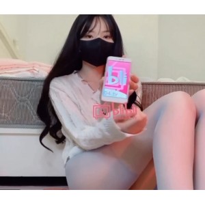 《温柔可人，酥酥（桃酱）穿毛衣，感动人心的演艺圈之旅》